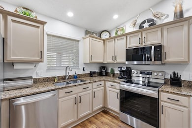 964 Kingmont Terrace, The Villages, FL 32162 - photo 7