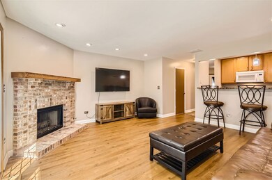 1825 Grove Ave unit 76A182, Schaumburg, IL 60193 - photo 4