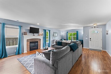 927 Riddell Ave NE, Orting, WA 98360 - photo 5