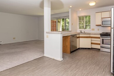 24 Winding Brook Dr, South Burlington, VT 05403 - photo 5