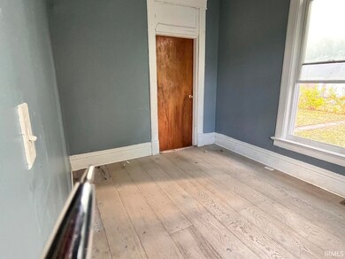 435 Washington St, Logansport, IN 46947 - photo 6