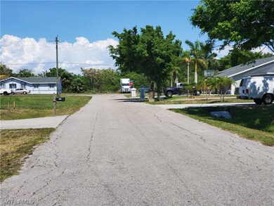 Looking eastward toward Highlands Ave.