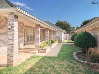 1527 Cynthia Ln, Wichita Falls, TX 76302 - photo 4