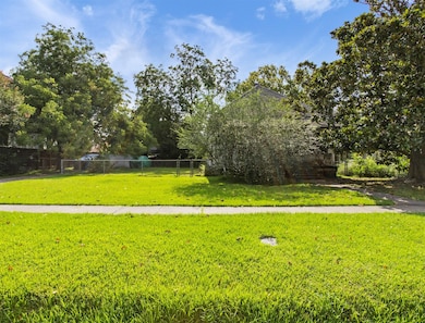 814 Columbia St, Houston, TX 77007 - photo 5