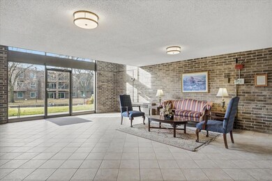 The lobby and common areas here are stunningly clean, and a great space to have a morning cuppa joe, read the paper and meet neighbors!