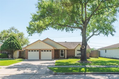 11318 Newton St, Houston, TX 77089 - photo 4