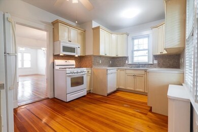 29 Minot St unit 2, Dorchester, MA 02122 - photo 7
