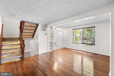 6028 Tree Swallow Ct, Columbia, MD 21044 - photo 6