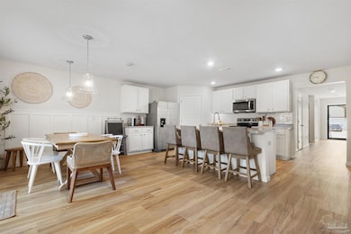 9639 Angel Oak Dr, Pensacola, FL 32526 - photo 3