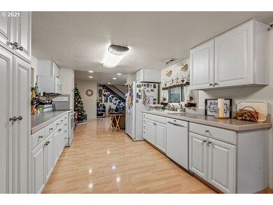 3236 Pacific Way, Longview, WA 98632 - photo 5