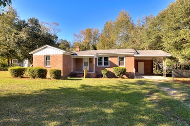 138 Nelson Cir, Manning, SC 29102 - photo 2