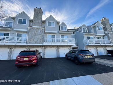 909 Scarlet Oak Ave, Toms River, NJ 08755 - photo 5