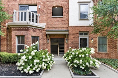 Welcome Home to 44 Victorian Gate Way!