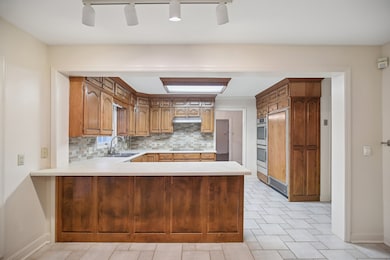 1611 Columbia Ave, Columbia, TN 38401 - photo 5