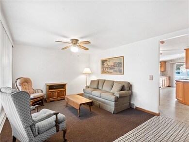 9 Wild Berry Dr, Cranston, RI 02920 - photo 4