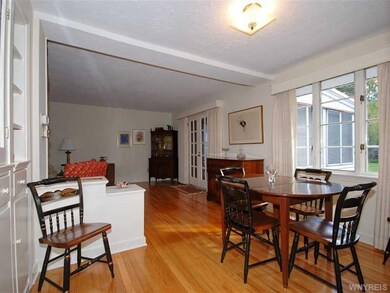 Dining Room Open into the living room area for tho
