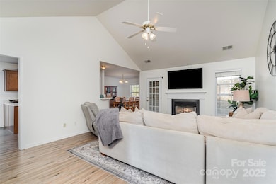 7520 Shadowstone Dr, Charlotte, NC 28270 - photo 5