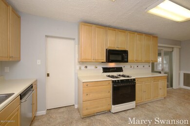 1220 Plymouth Ave NE, Grand Rapids, MI 49505 - photo 6