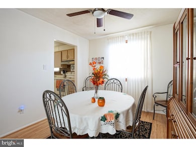 8025 Fenwick Ct, Pennsauken, NJ 08109 - photo 5