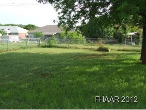 204 E Avenue A, Copperas Cove, TX 76522 - photo 7