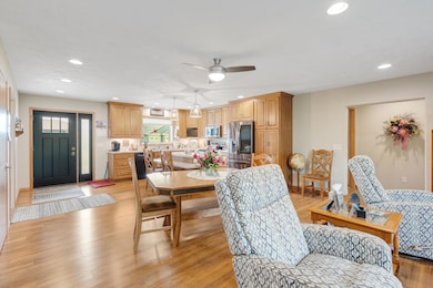 200 W Hickory Street-03