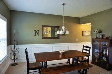 FORMAL DINING ROOM / PERFECT!