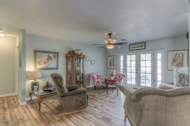 Living Room (4)-SMALL