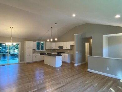 16 Hyacinth Dr, Nashua, NH 03062 - photo 4