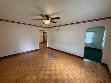 902 S 5th St, Monmouth, IL 61462 - photo 7