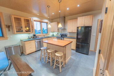 405 E Howard Ave, Driggs, ID 83422 - photo 5