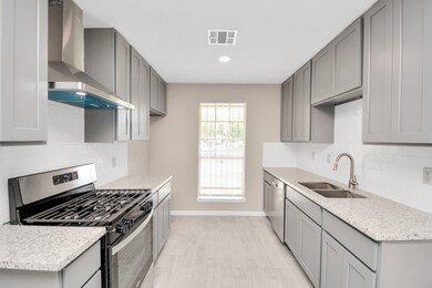 8202 Odet Ct, Houston, TX 77088 - photo 2