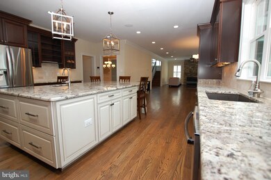 2108 Reynolds St, Falls Church, VA 22043 - photo 7