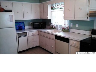 32 Dover Walk unit 32, Toms River, NJ 08753 - photo 2