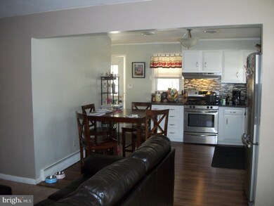 124 Watkins Ave, Gibbstown, NJ 08027 - photo 5