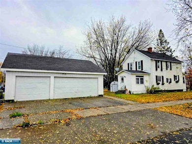 2835 4th Ave E, Hibbing, MN 55746 - photo 3