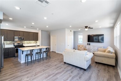 12745 N Watt Ln unit E, Sylmar, CA 91342 - photo 4