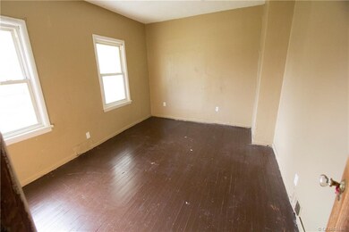 Front Apt - Bedroom