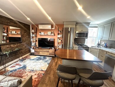 10 Henchman St unit 5R, Boston, MA 02113 - photo 3