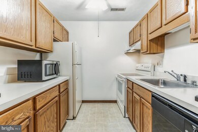 44792 Locust Ridge Ct unit 854, California, MD 20619 - photo 6