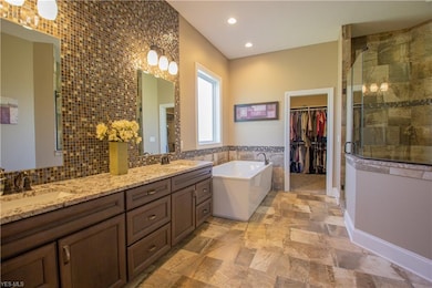 This owners bath will be sure to amaze you!