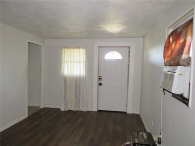 919 Oakland Ave, Charleroi, PA 15022 - photo 4