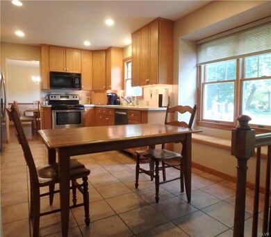 Kitchen Breakfast Area