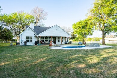 7475 Garfield Rd, Beggs, OK 74421 - photo 3