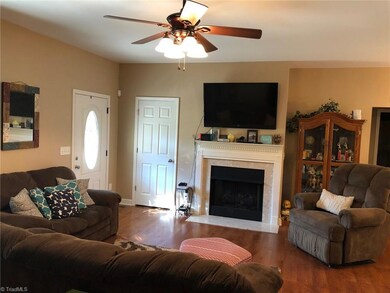 5956 Little Beane Store Rd, Seagrove, NC 27341 - photo 4