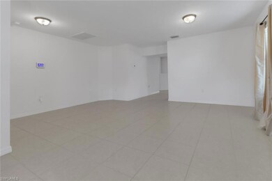 92 Blackstone Dr, Fort Myers, FL 33913 - photo 4