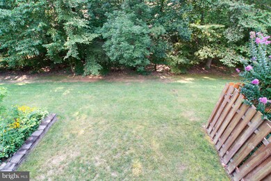 8039 Galla Knoll Cir, Springfield, VA 22153 - photo 5