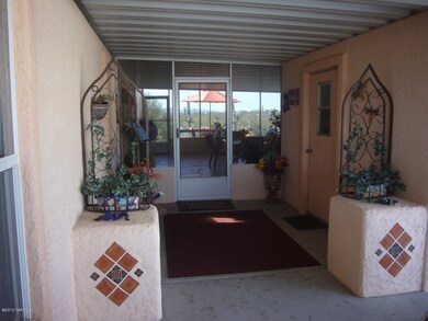 Workshop and large enclosed Arizona room