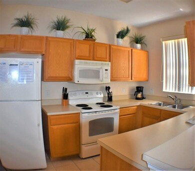 2725 Calabria Ave unit 2725, Davenport, FL 33897 - photo 3