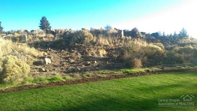 822 NE Hidden Valley Dr unit 1 & 2, Bend, OR 97701 - photo 5