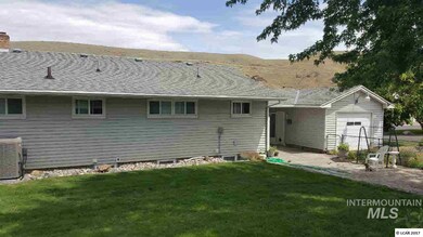 814 1st St, Asotin, WA 99402 - photo 4